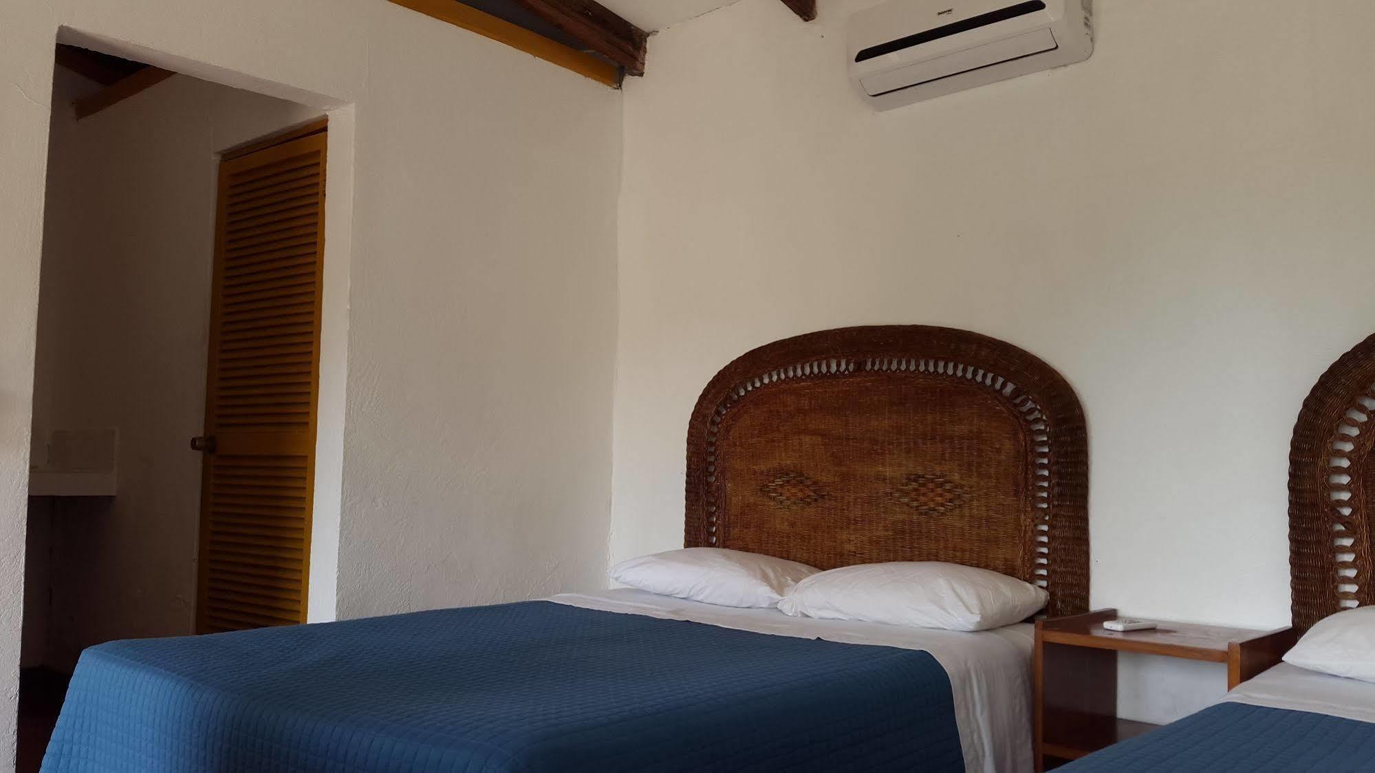 Karahe Beach Hotel มานูเอล อันโตนิโอ ภายนอก รูปภาพ