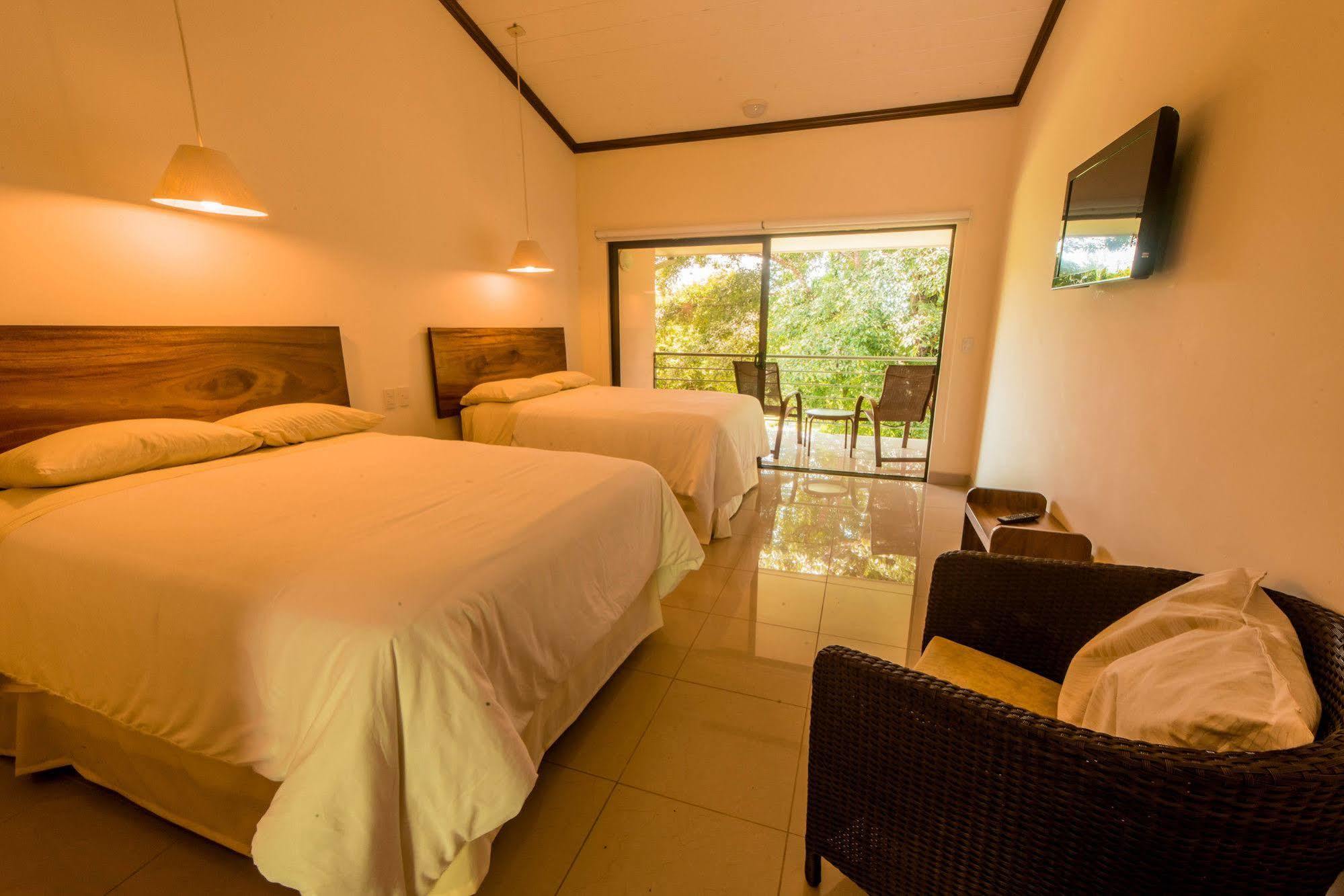 Karahe Beach Hotel มานูเอล อันโตนิโอ ภายนอก รูปภาพ