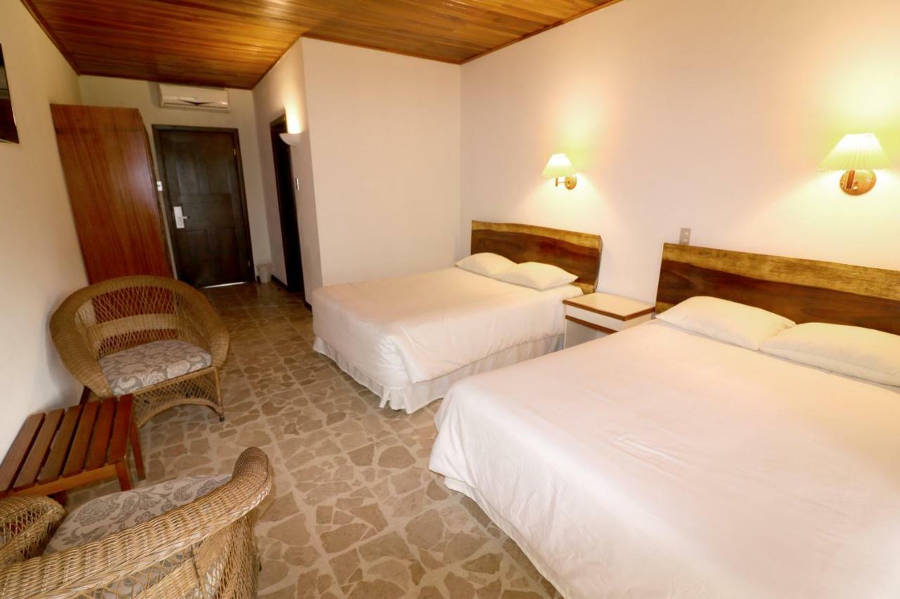 Karahe Beach Hotel มานูเอล อันโตนิโอ ภายนอก รูปภาพ